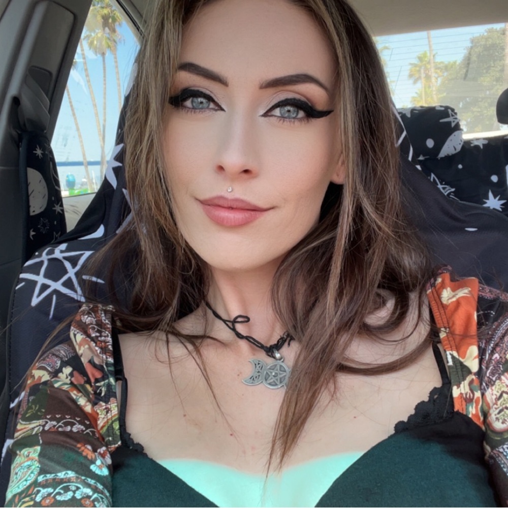 Meet your Posher, Kaitlynne